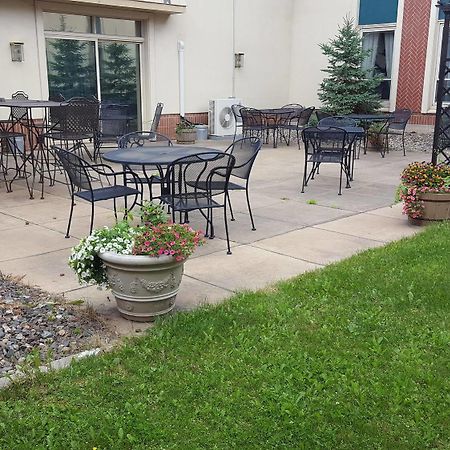 Hibbing Park Hotel Buitenkant foto