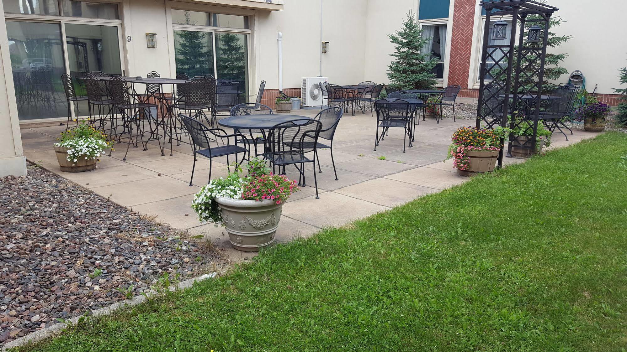 Hibbing Park Hotel Buitenkant foto