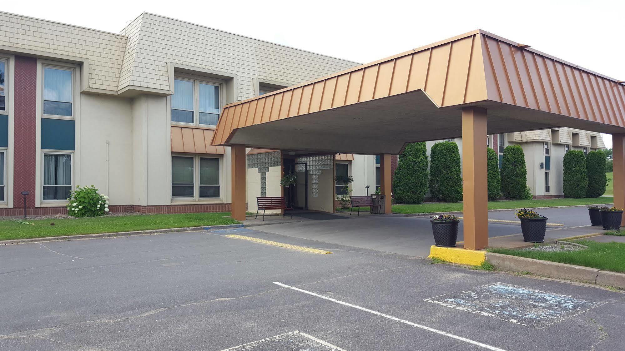 Hibbing Park Hotel Buitenkant foto