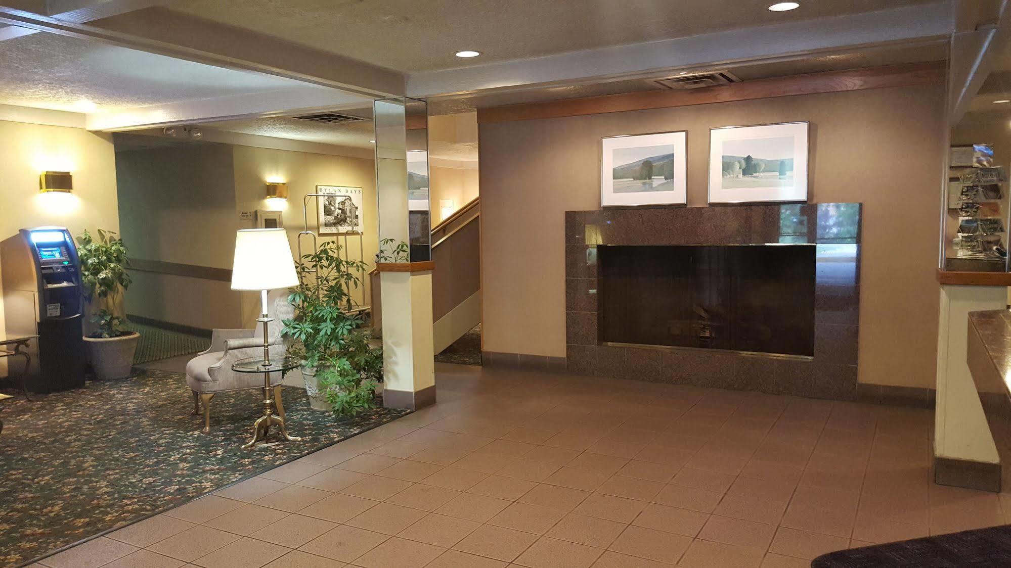 Hibbing Park Hotel Buitenkant foto